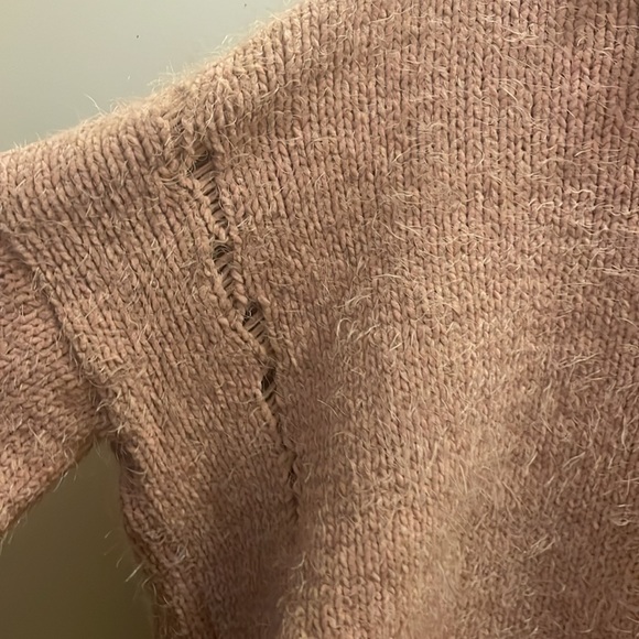 NWOT POL Large fuzzy pink distressed sweater - Picture 4 of 9